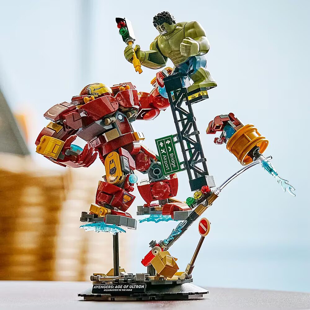 Lego Blocks Super Heroes 76343 Epic Battle: Hulkbuster vs. The Hulk (76343)