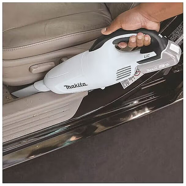 Makita Vacuum Cleaner DCL180ZW Cordless operating 18 V