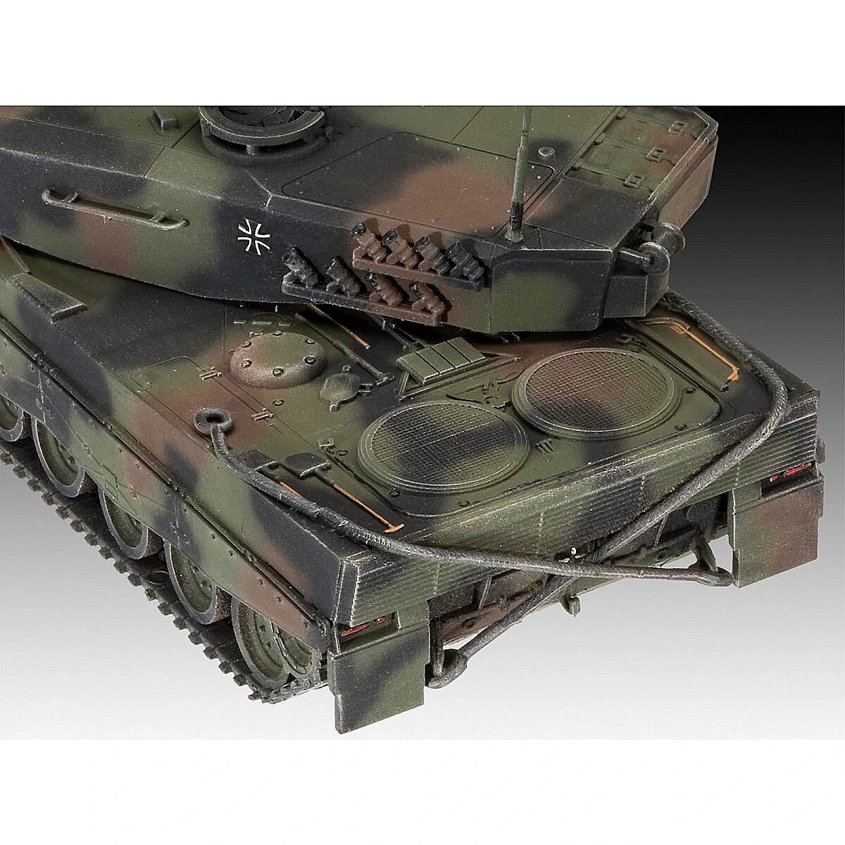 REVELL 03311 SLT 50-3 "Elefant" Leopard 2A4 1:72 Plastic Model Kit 