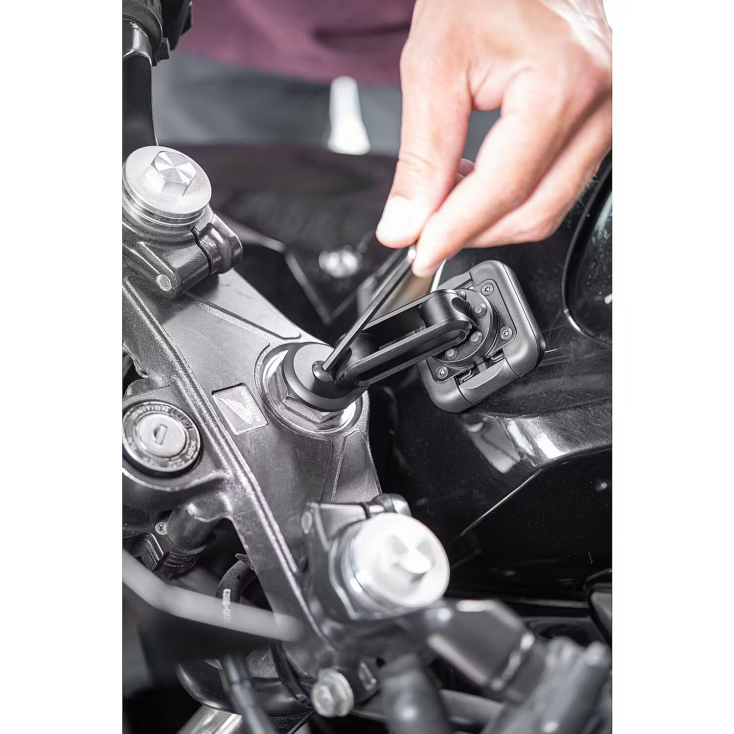 Ngàm gắn điện thoại Peak Design Motorcycle Stem Mount [M MM AA BK 1